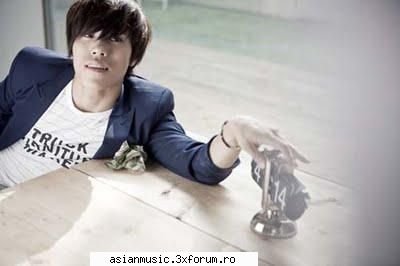 nume : lee hyun ( )

data nasterii : 8 noiembrie 1983 ( 26 de ani ) 

pozitie: lider, vocalist